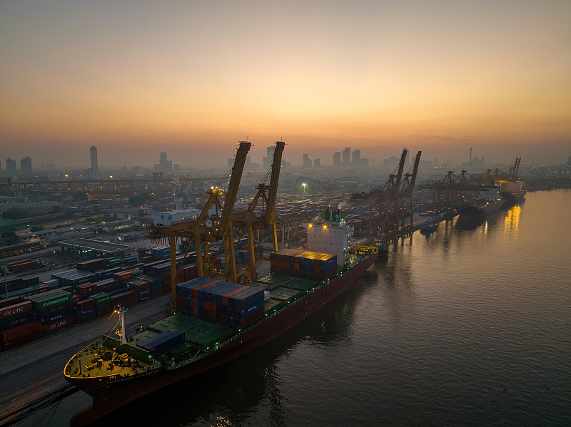 经由广州香烟邮寄到新加坡