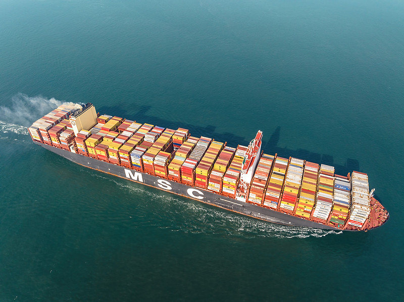 基于中国南京零食寄到英国格里诺克