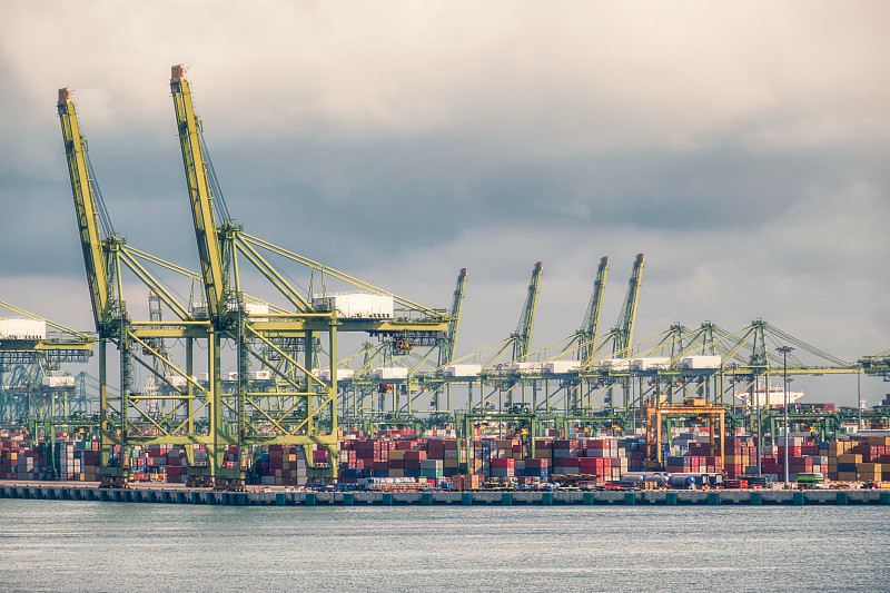 通过深圳把海鲜寄到新加坡