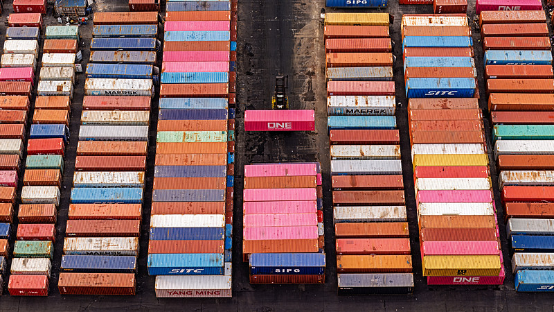 基于中国苏州将鞋子邮寄到英国曼彻斯特