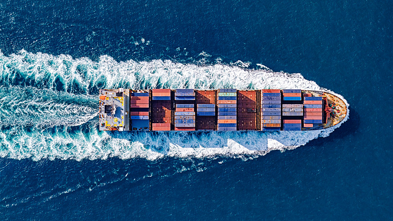 经由广州将箱子寄到新加坡