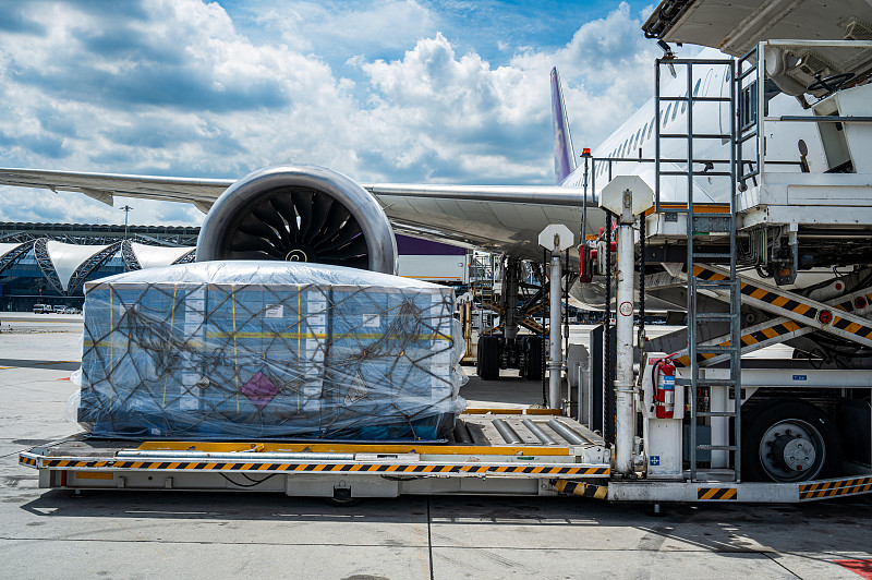 经由南京将冷冻食品邮寄到新加坡