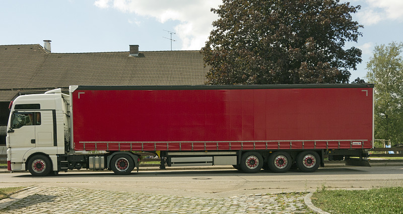 经由苏州将螺蛳粉邮寄到新加坡