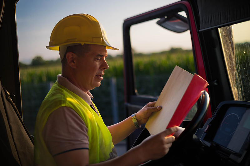 从武汉将电池寄到新加坡