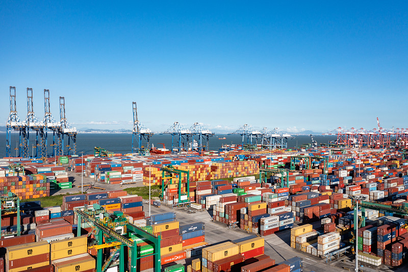 从中国沈阳把书箱寄到英国格里诺克