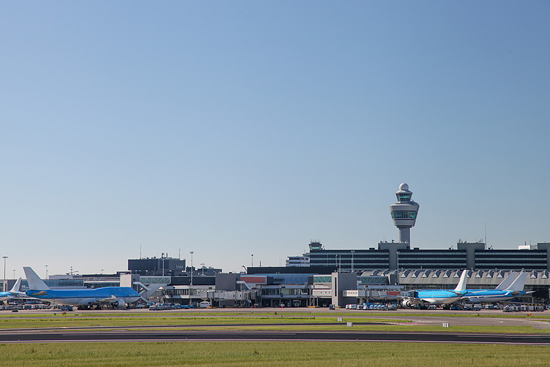 通过中国上海把电视寄到英国伦敦