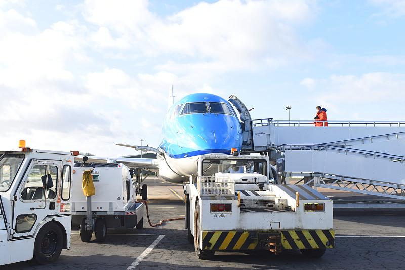 经由合肥把旧手机邮寄到英国诺丁汉