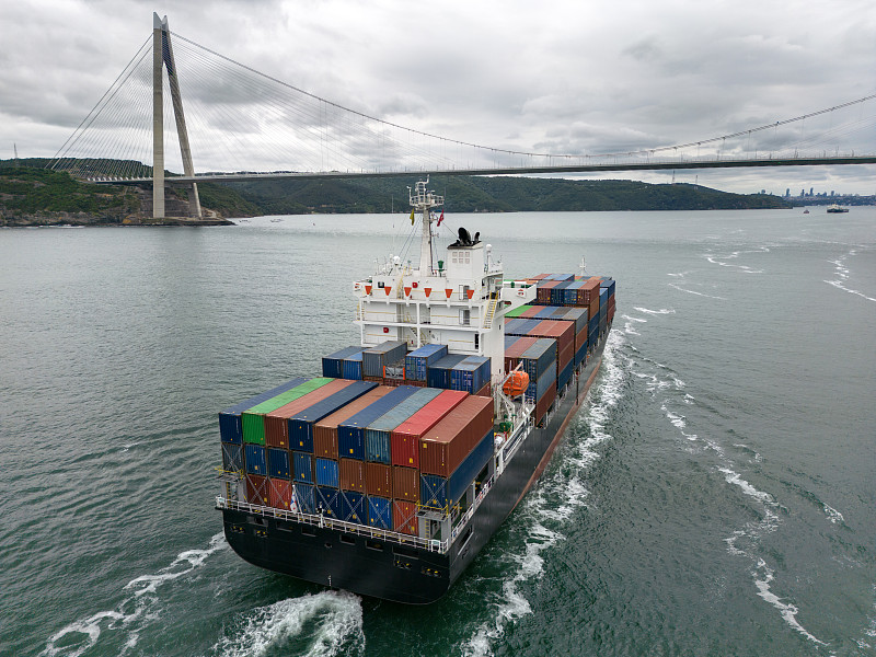 经过中国东莞将牙膏寄到英国考文垂