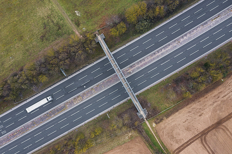 基于中国合肥大门寄到英国斯托克