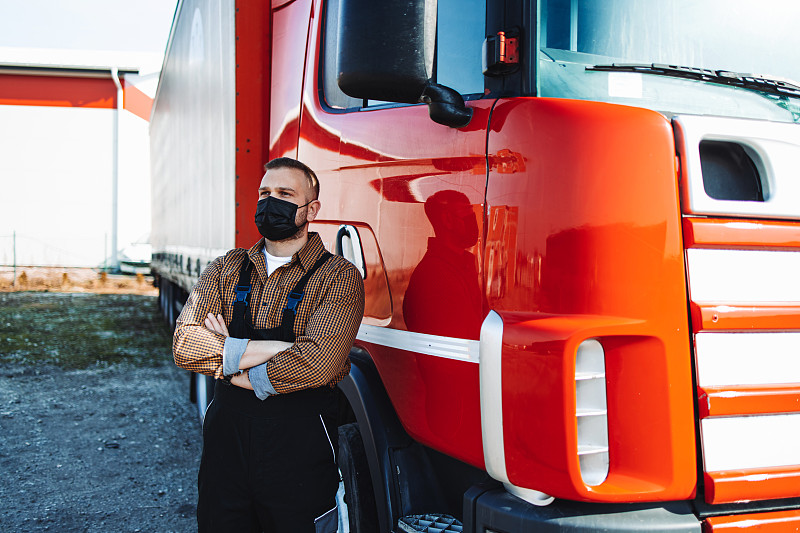 基于重庆把护肤品邮寄到新加坡