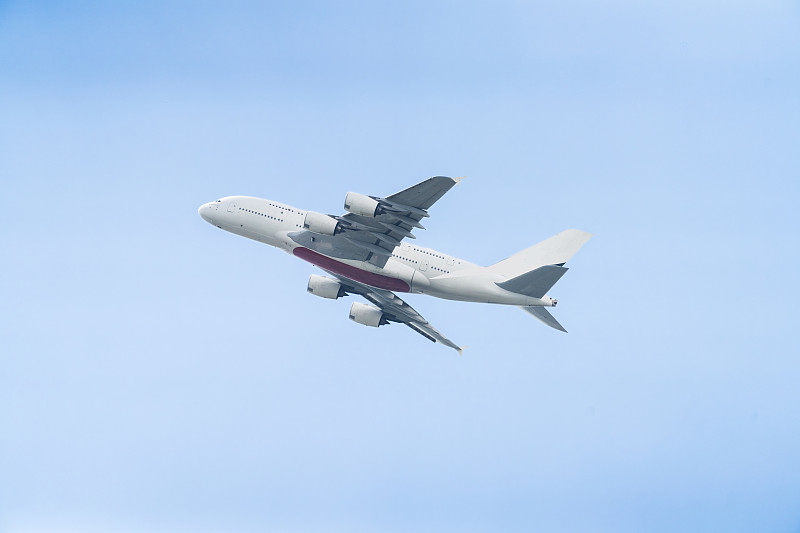 基于深圳把茅台寄到英国埃克塞特