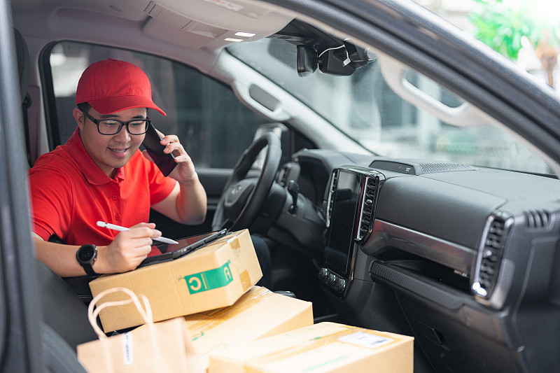 通过中国济南方便面邮寄到英国伊普斯威奇