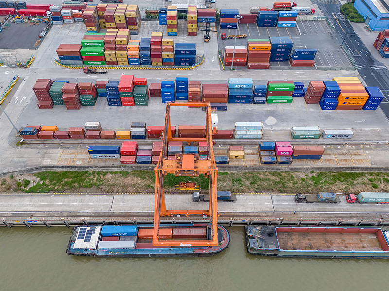 经过中国广州把肉类邮寄到英国曼彻斯特