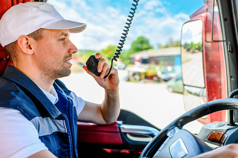 通过大连把干货邮寄到英国