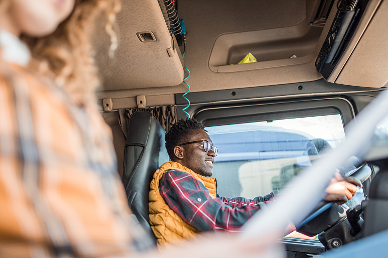 通过中国武汉大闸蟹邮寄到英国唐卡斯特