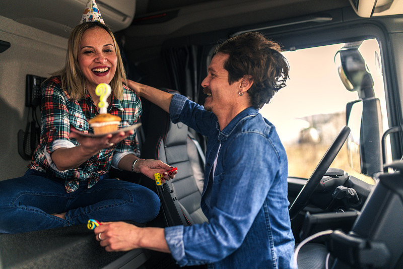 基于中国上海中草药邮寄到新加坡