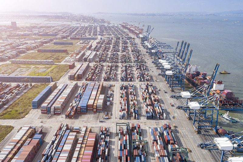 经过中国上海将月饼寄到英国伊普斯威奇