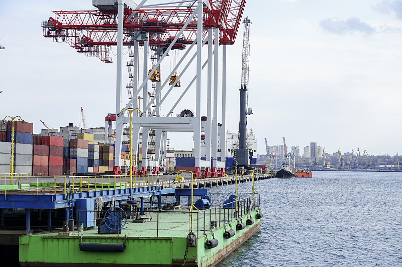 通过佛山把黄金邮寄到新加坡