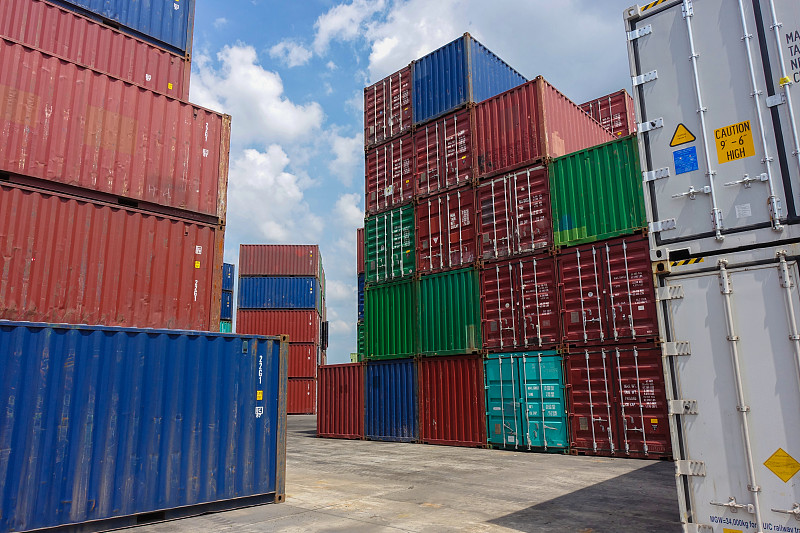 通过中国广州将狗粮寄到新加坡