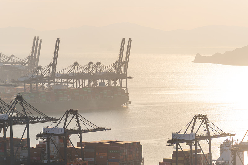 经由中国深圳中国将CD邮寄到英国格里诺克