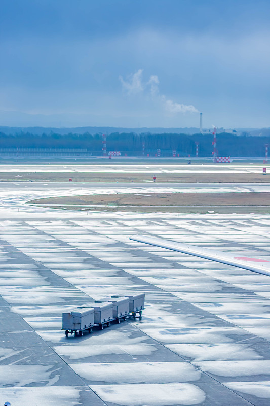 从深圳把签证材料邮寄到新加坡