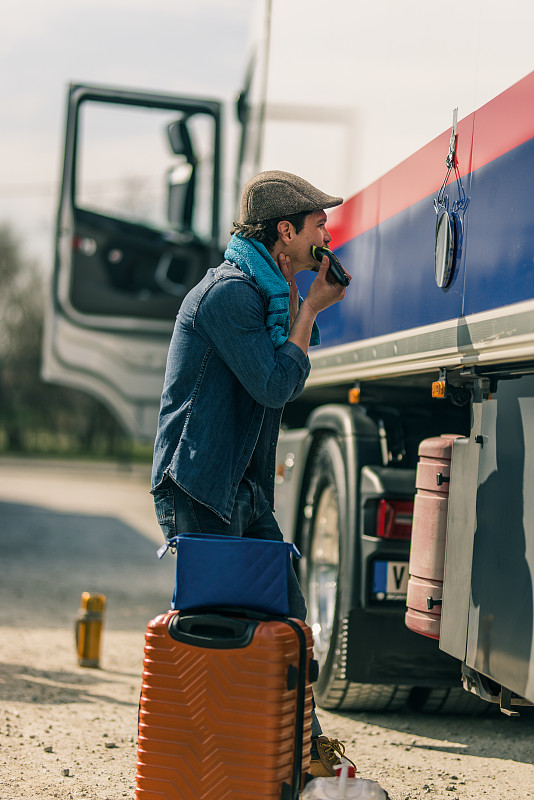 经由中国深圳1kg东西寄到英国格拉斯哥