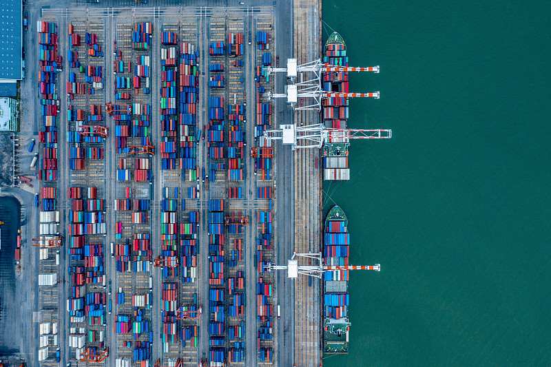 通过中国济南将香水邮寄到英国南安普顿