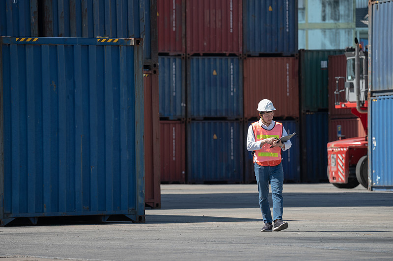 基于中国广州证件邮寄到英国格里诺克