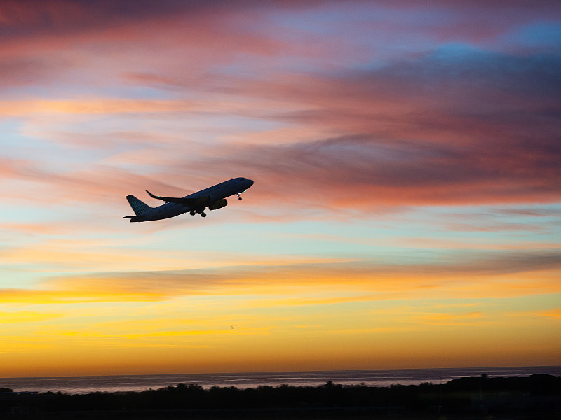 经过中国上海把冰箱邮寄到英国莱斯特