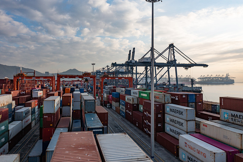 从中国青岛将涂料邮寄到英国北安普顿