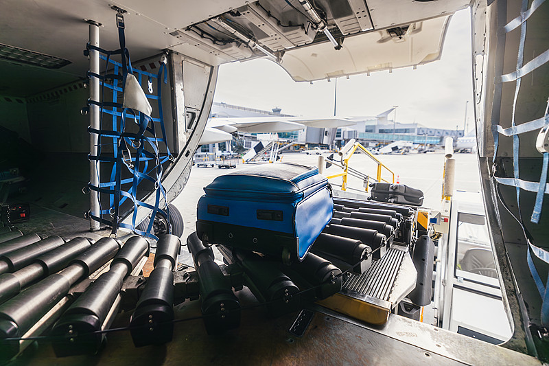 通过中国东莞将火机油邮寄到英国邓迪