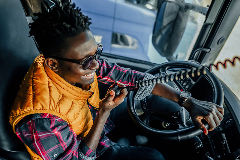 经由中国深圳家居用品邮寄到新加坡