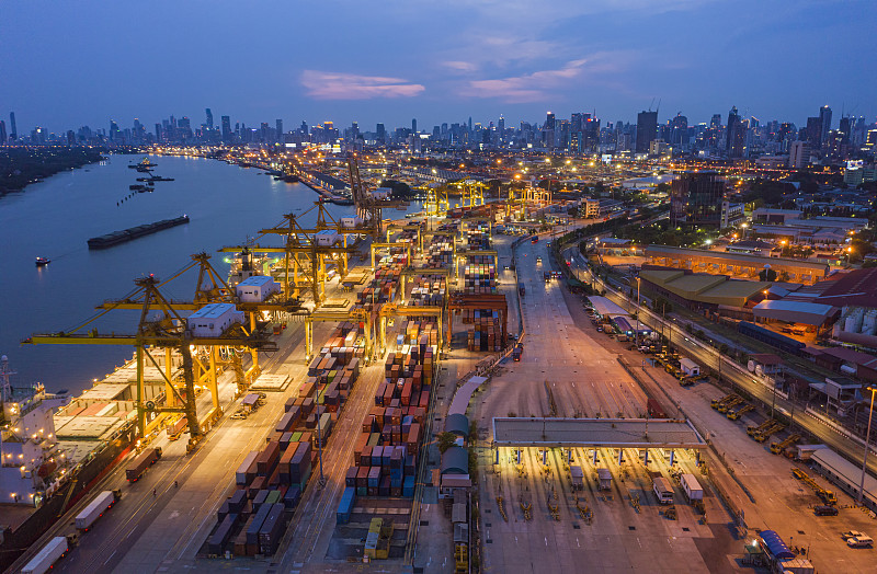 经过中国广州电扇邮寄到英国曼彻斯特