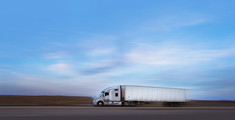 经过深圳把沐浴露寄到英国桑德兰