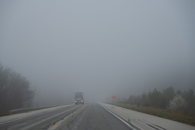 中国昆明至新加坡整柜空运快速专线