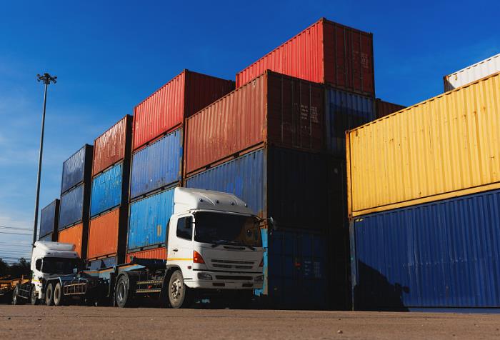 新加坡港口4月吞吐量增7.7%-物流资讯