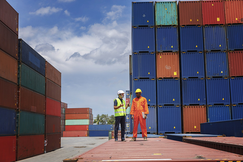 中国广州通过轮船抵韩国坡州市配送