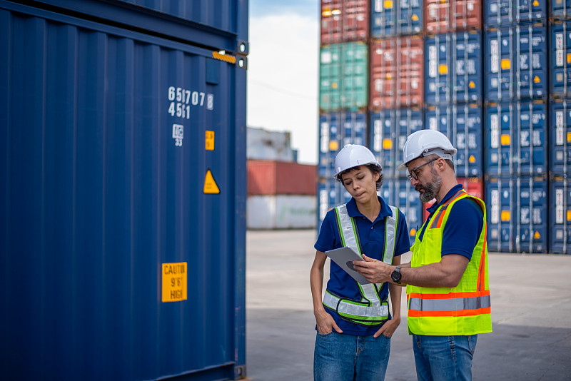 从深圳把茶几邮寄到韩国忠州市