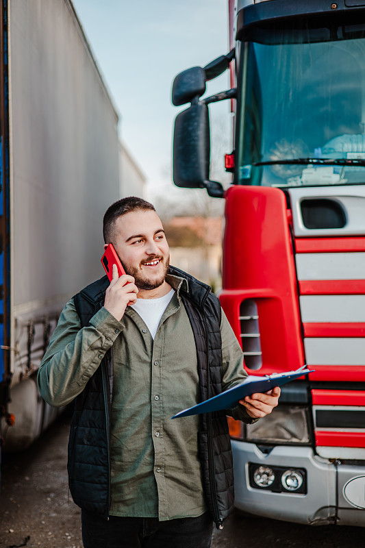 经过中国广州将衣服寄到韩国光明市