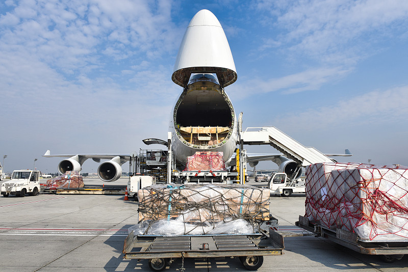 经由深圳把仿牌物品邮寄到韩国天安市