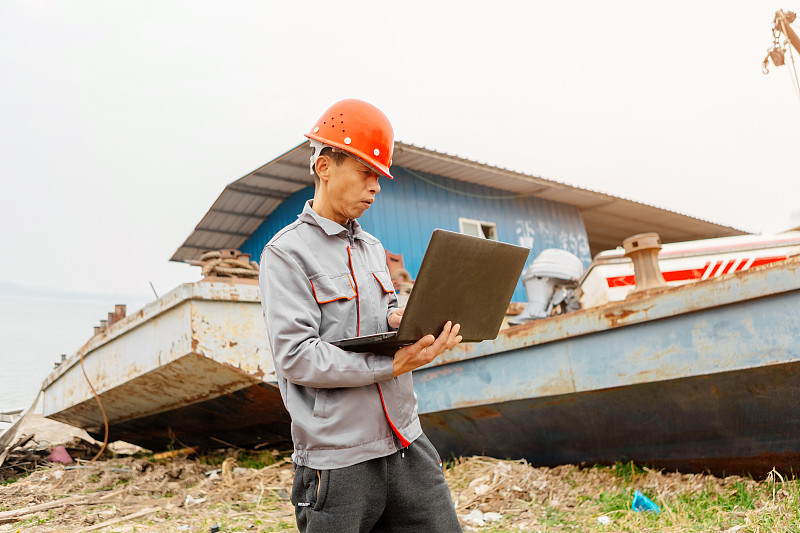 通过中国上海把箱包寄到韩国木浦市