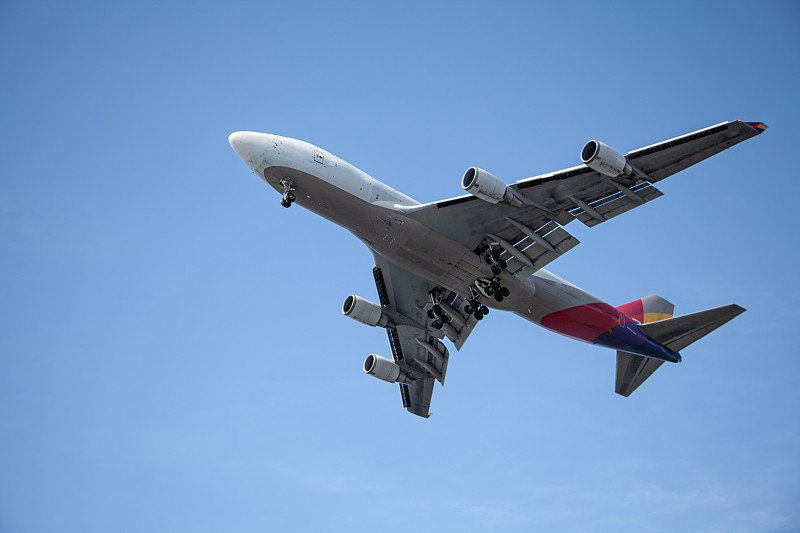 经过中国广州将防盗纱窗寄到韩国罗州市