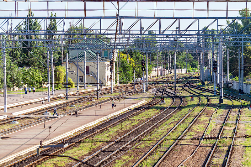 中国西安通过轮船发往韩国果川市快速物流
