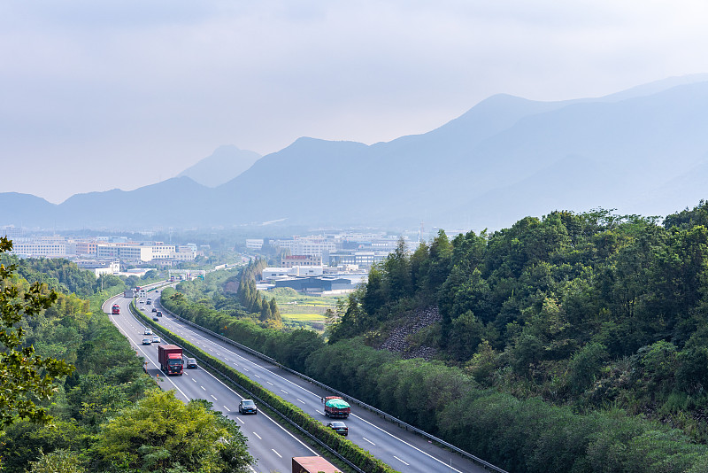 中国哈尔滨海运服务到发送韩国金海市速送