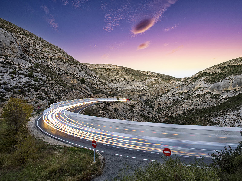 通过中国佛山把平板电脑 iPad寄到韩国闻庆市