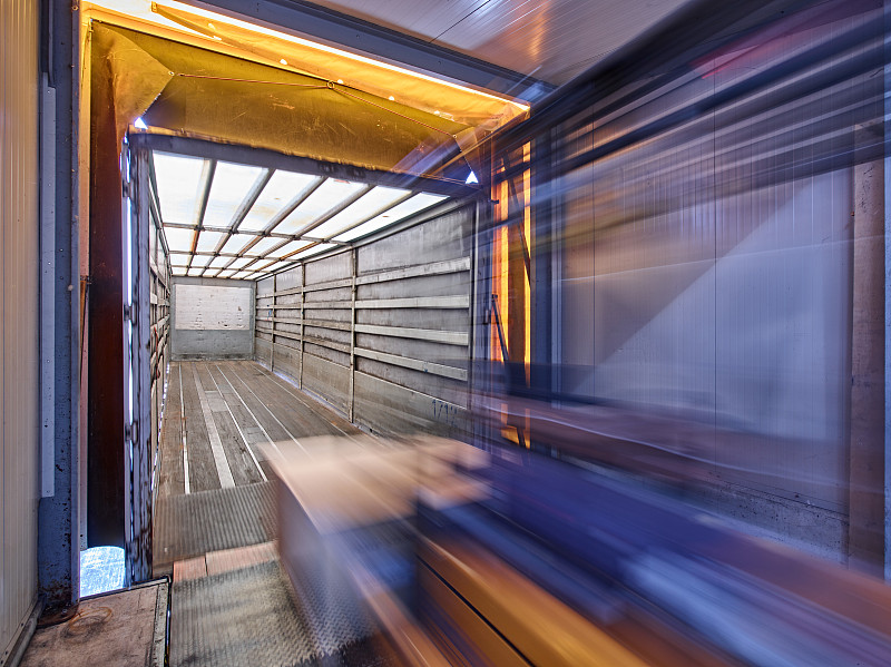 经由中国广州熟食邮寄到韩国井邑市