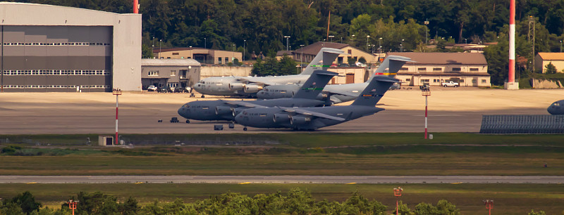 中国重庆加拿大拉瓦尔卡航快速专线