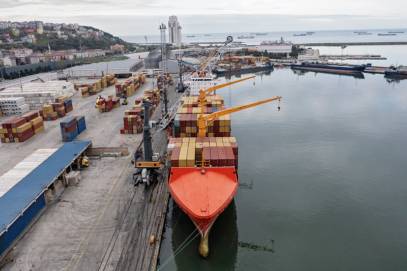 中国成都加拿大温尼伯空海联运城市专线