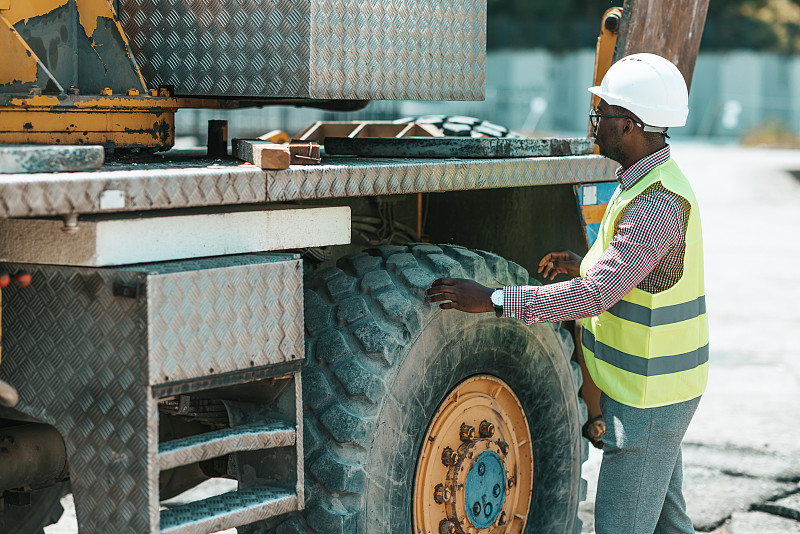 中国大连加拿大魁北克城EMS快速专线