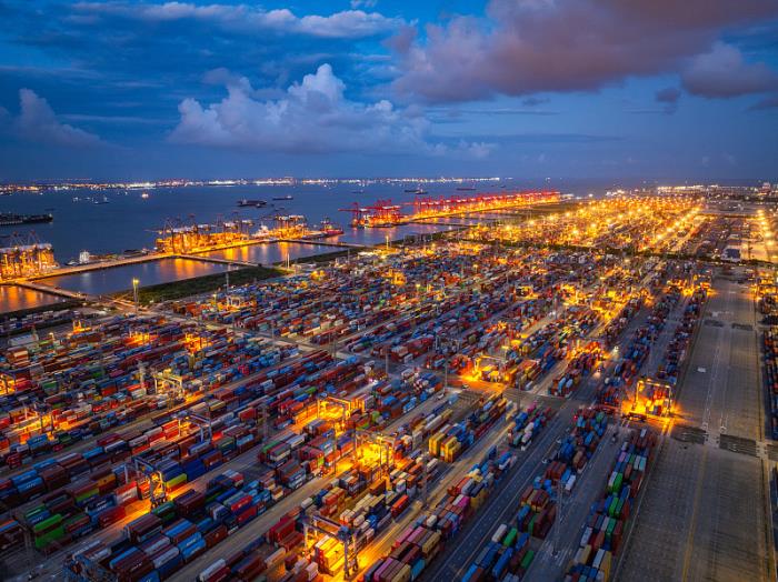 国际海运船公司马士基和达飞更新了澳洲海运旺季附加费